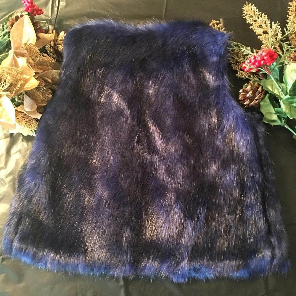 🆕🎀 C de C Faux Fur Baby Girl Vest Coat 4Y Blue